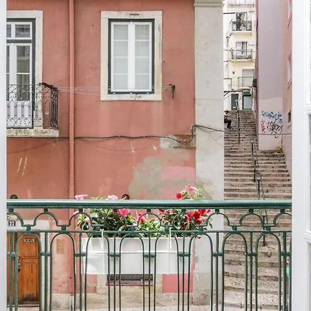 Golden Cage Chiado - Charm Historic&Cozy-3